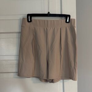 H&M Pleated Women's Tan Shorts